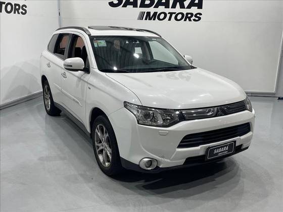 MITSUBISHI OUTLANDER 3.0 GT 4X4 V6 24V GASOLINA 4P AUTOMÁTICO